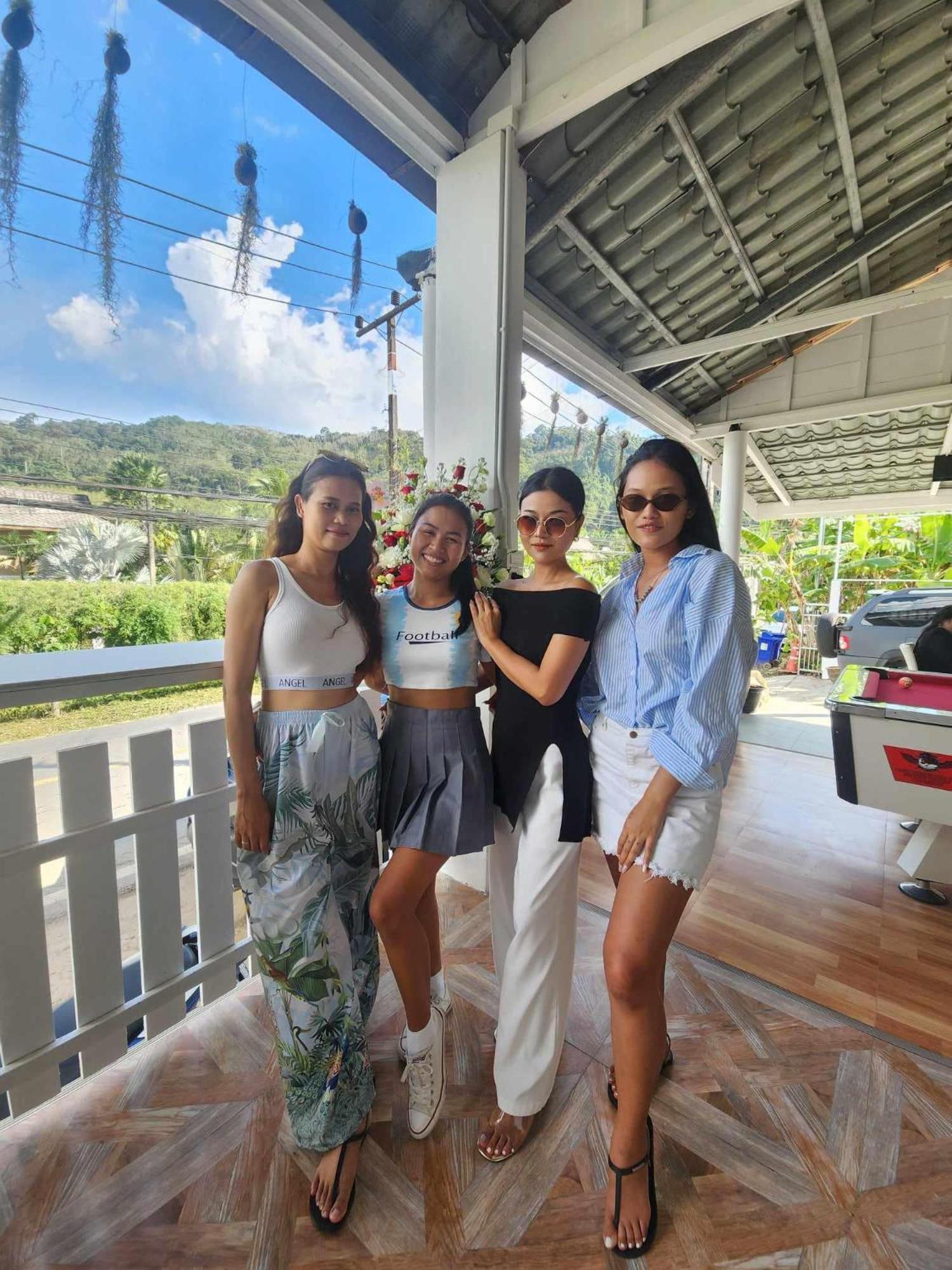Elephant Sports Bar And Accommodation Phuket Bagian luar foto